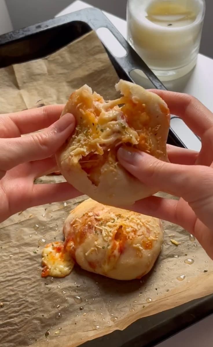 closed mini pizzas