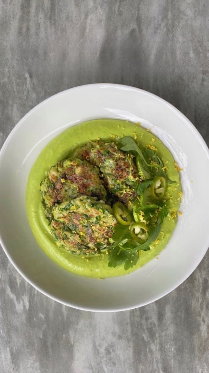 ZUCCHINI FRITTERS WITH AVOCADO CREAM